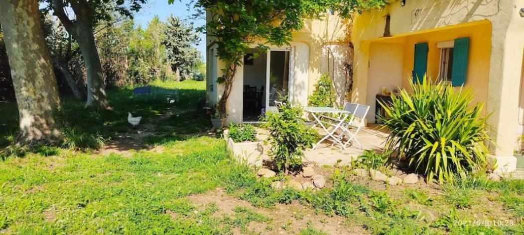 Joli Gîte d'entressen dans Mas en campagne avec piscine jeux d'extérieurs pour enfants terrain de pétanque Exterior foto